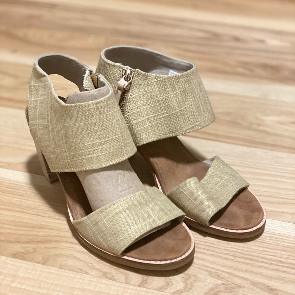 Toms sandals